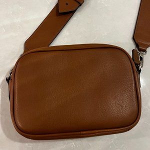 Leatherology Meadow Mini Camera Bag